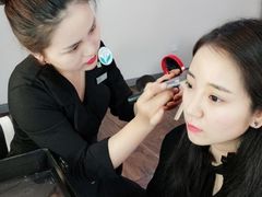 -维纳斯化妆摄影学校