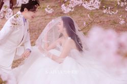 -雪中彩影婚纱摄影·微光艺术中心