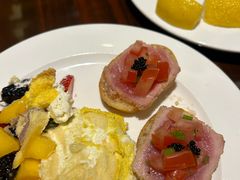 -广州万富希尔顿酒店·感趣自助餐厅·金秋蟹宴生蚝海鲜刺身