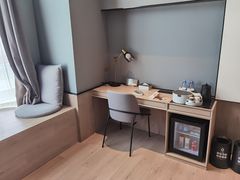 -上海虹桥中心爱琴海亚朵S酒店