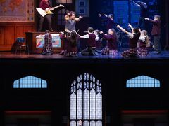 -交通银行前滩31演艺中心