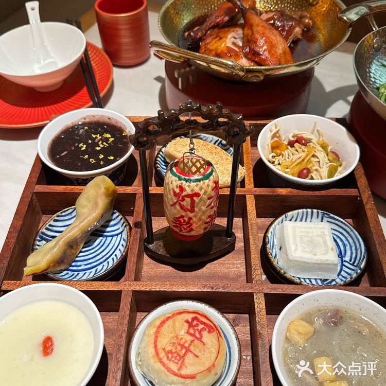 夫子庙这家小厨娘秦淮灯会太卷了！好吃好看！