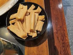 -辣莊重庆老火锅(威海高铁站韩乐坊店)
