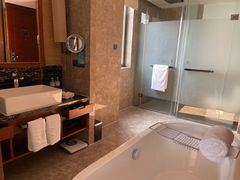 -三亚湾海居铂尔曼度假酒店