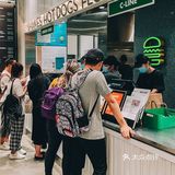 纽约汉堡人气王  好吃到舔手手🍔！