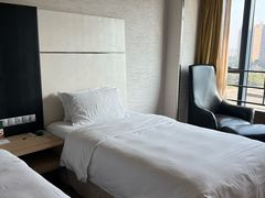 -上海虹桥西郊假日酒店