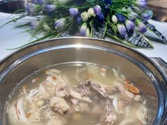 -三个椰子·现砍椰子鸡(金源CBD店)