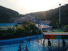 -平湖九龙山乐满地水上乐园