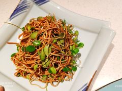 香椿苗豆腐丝-局气 烤鸭·北京菜(武清店)