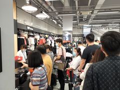 -王府井奥莱临潼小镇(临潼店)