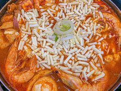 -三清洞摩西韩式年糕火锅(威高广场店)