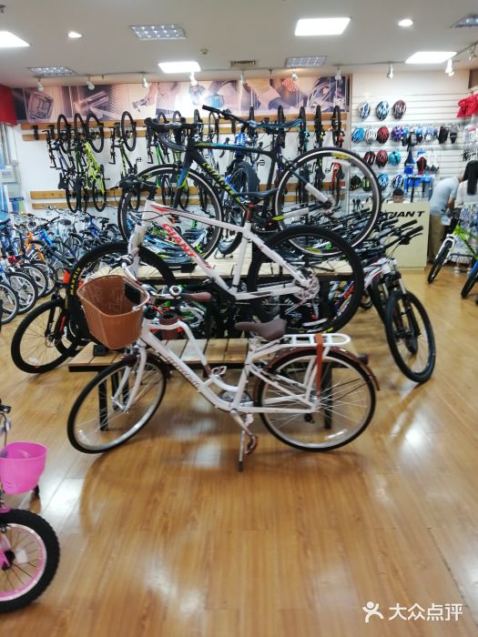 新螺蛳湾自行车卖场图片