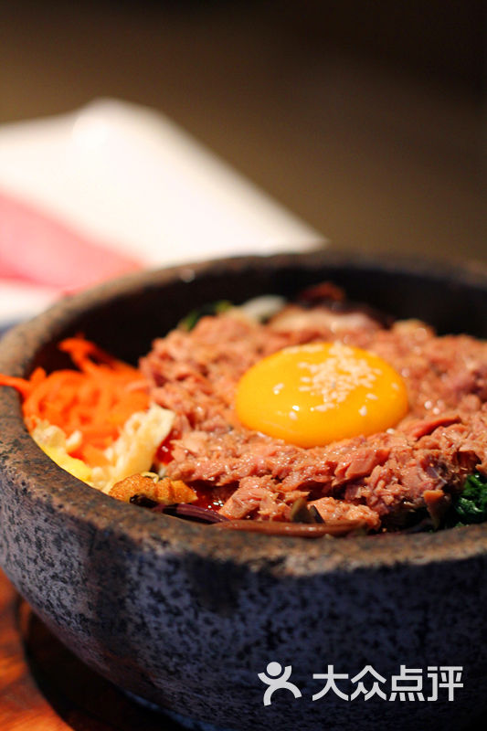 金枪鱼石锅拌饭