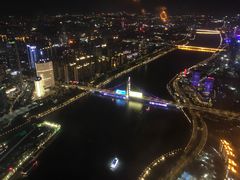 -广州塔卢特斯法国旋转餐厅