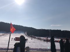 -十三陵雪世界滑雪场
