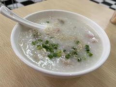 猪肝瘦肉粥-云浮石磨肠粉