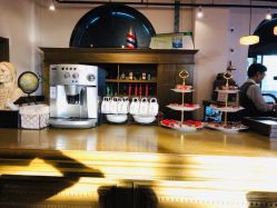 -TWOFACE 双面理发馆