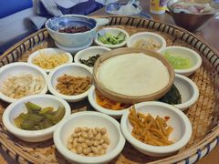 -包整·丝娃娃(一览甲秀楼风景店)