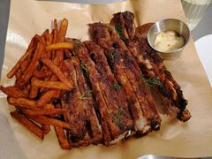 烤猪肋排-LESCEDARS Brasserie Bistro香柏树