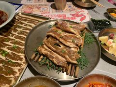 -草家酱蟹炭火烤肉店(珲春南路一店)