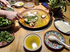 -洱火云南酸菜牛肉火锅(石景山当代商城店)