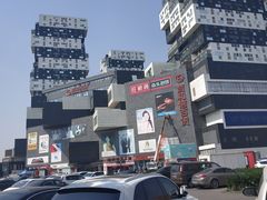 -资和信百货商场