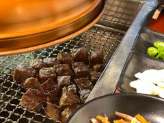 雪花牛肉-肉甲韩国木炭烤肉(新壹街1店)