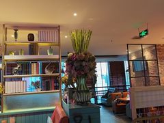 -豪客嘉族·麦尼顿西餐厅(乐福天下店)