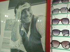 -朱师傅眼镜·蔡司·依视路·尼康(市先进店)