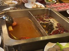 -百年川椒重庆老火锅(光谷店)