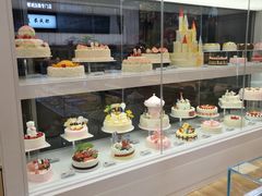 面包甜点陈列柜-好利来(国际能源店)