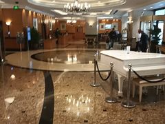 -深圳富苑皇冠假日套房酒店