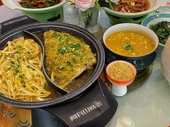 -阿瓦山寨·湘菜现炒·剁椒鱼头王(咸阳总店)