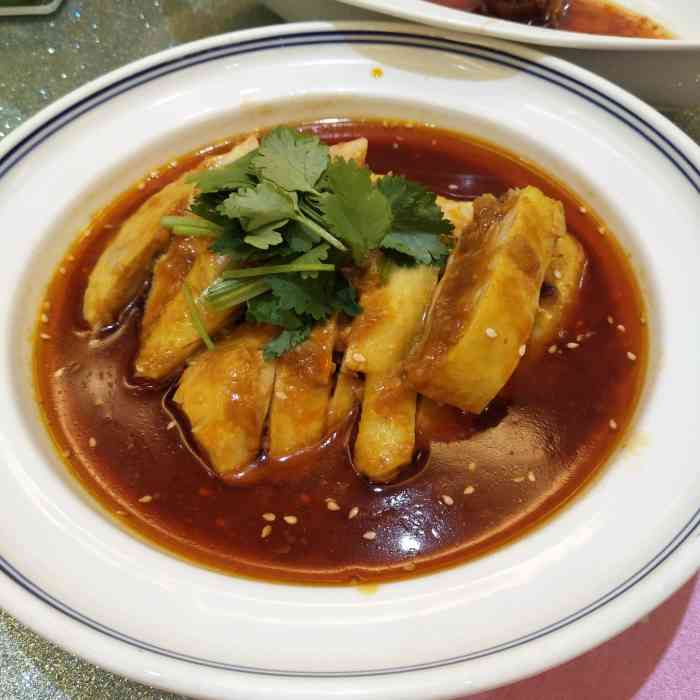 浒通大酒店(润元路元和店)-"环境,服务到位,非常满意,菜的味道很好.