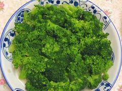 -鲸育宝宝月嫂(徐汇店)