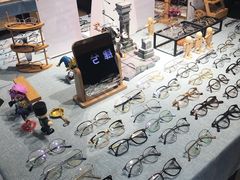 -肆兮眼镜·蔡司·徕卡战略合作店(大坪店)
