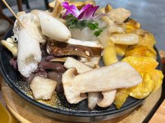 -一朵菌·野生菌探索家火锅(南亚店)