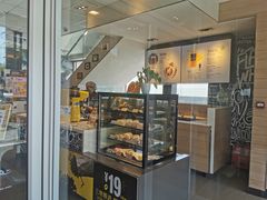 面包甜点陈列柜-麦当劳(朝阳路得来速店)