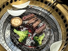 -山川小町·极番烧肉(新地假日广场店)
