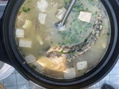 -土砂锅生态山庄·非遗砂锅雅鱼