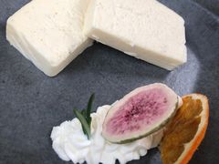 芝士蛋糕-彳亍咖啡·这里(水湾路店)