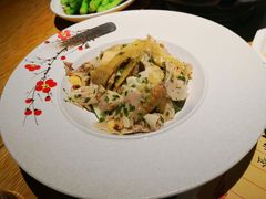 老上海葱香鸡-渝半城经典川粤菜(重庆天地店)