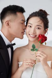 -雪中彩影婚纱摄影·微光艺术中心