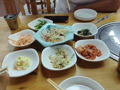 -亲昵春川鸡排(韩国美食街店)