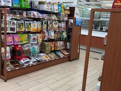 -全家便利店(莲花池东路店)