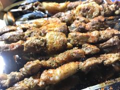 烤羊肉串-天津乾毓德饭庄·清真传统炒菜·海鲜烧烤(咸阳路店)