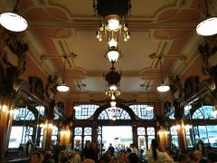 -Majestic Café