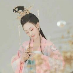 -盘子女人坊古装写真摄影(厦门总店)