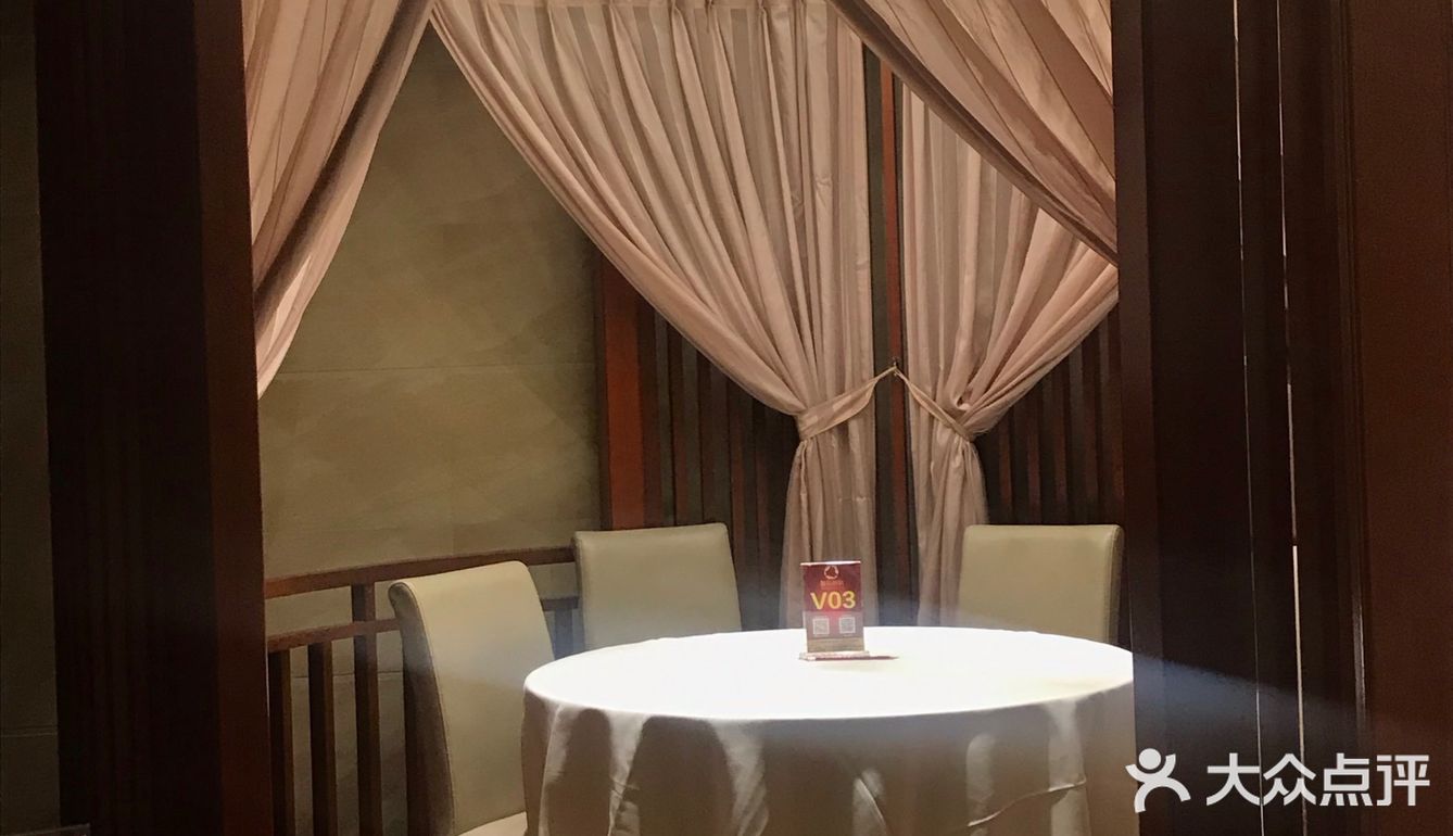 终于吃到了火遍佛山的味国厨房·新派粤菜馆,但是不会再有下次了