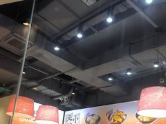 -魔都三兄弟酸辣粉·蘸卤炸串(虹桥万科店)